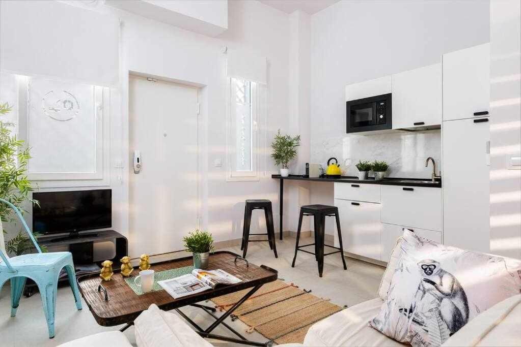 Monkeys Apartments Pinoloft Nuevo Torneo เซบีญา ภายนอก รูปภาพ